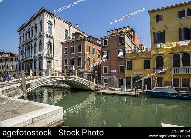 Canal along Fondamenta Diedo and Fondamenta de Ca' Vendramin. Venice, Veneto Region, Italy, Europe