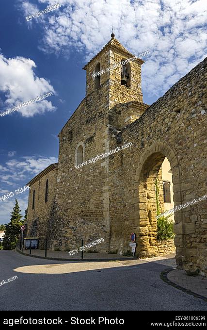 Church and old town in Vacqueyras, departement Vaucluse, Provence, France