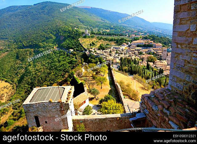 Stadtansicht von Assisi in Umbrien, Italien