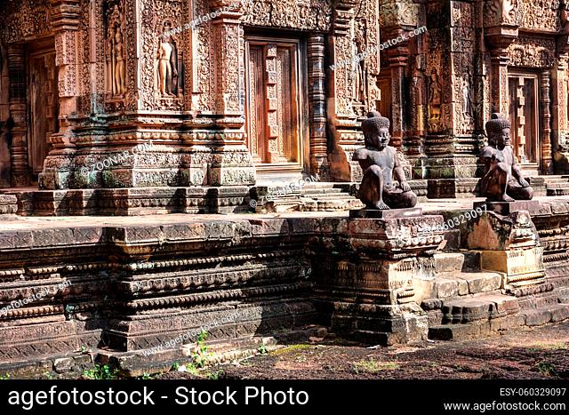 ruins at Banteay Srei red sandstone temple