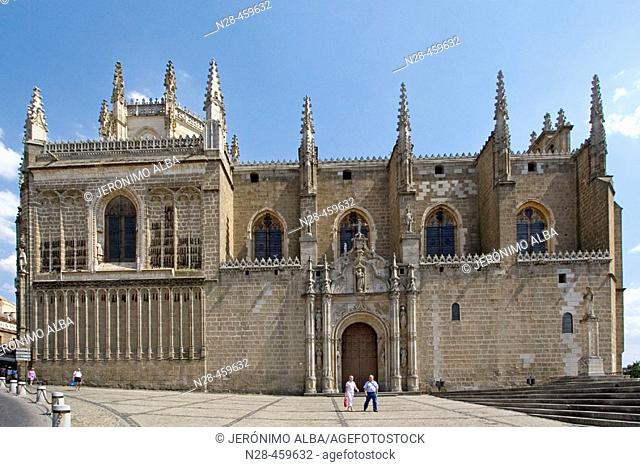 Side view of San Juan de los Reyes monastery, Toledo. Castilla-La Mancha, Spain