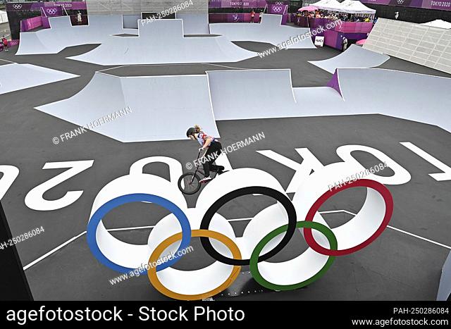 general, feature, BMX rider behind Olympic rings. Cycling BMX Freestyle Seeding Women’s Park on July 31, 2021, Ariake Urban Sports Park Olympic Summer Games...