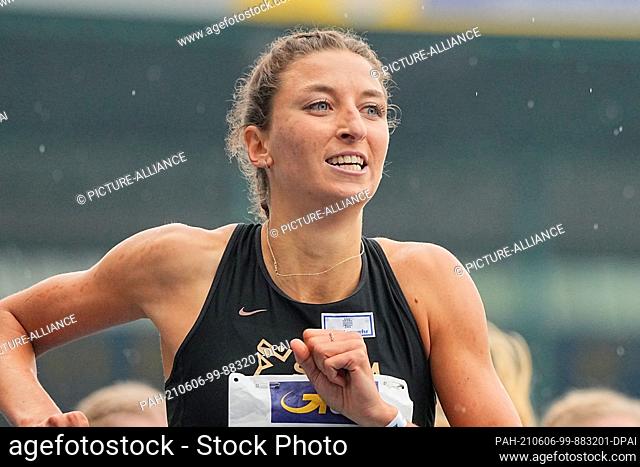 06 June 2021, Lower Saxony, Brunswick: Athletics: German Championships, 800m, Women: Christina Hering in action. Photo: Michael Kappeler/dpa