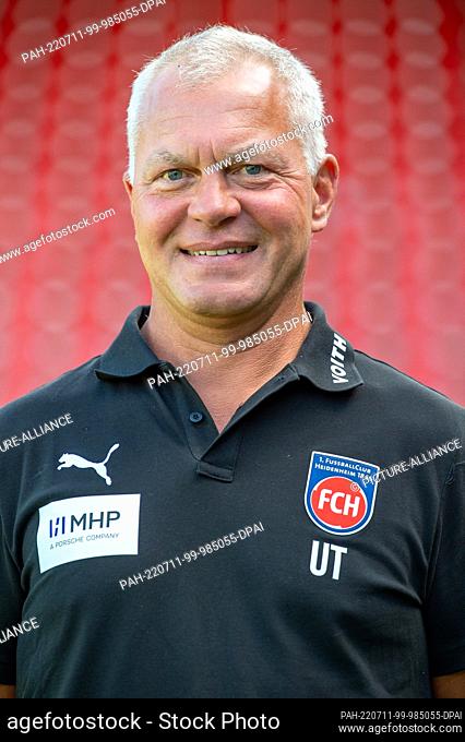 08 July 2022, Baden-Wuerttemberg, Heidenheim: Soccer, 2nd Bundesliga, photo session for the 2022/23 season at the Voith Arena, team doctor Udo Tiefenbacher