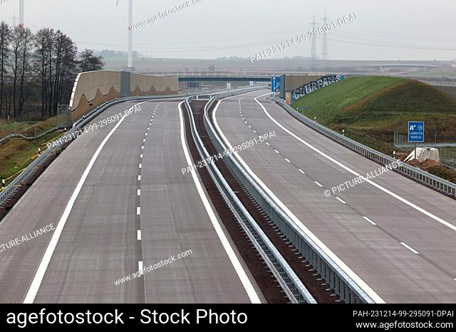 14 December 2023, Saxony-Anhalt, Lüderitz: View of a section of the A14, where the Tangerhütte-Lüderitz section of the A14 was opened to traffic today