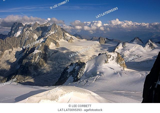 Dropping from the Aiguille du Midi at 3880m to Chamonix at 1100m, the Vallee Blanche is a famous ski trip and glacier route in the alps and follows the Mer De...