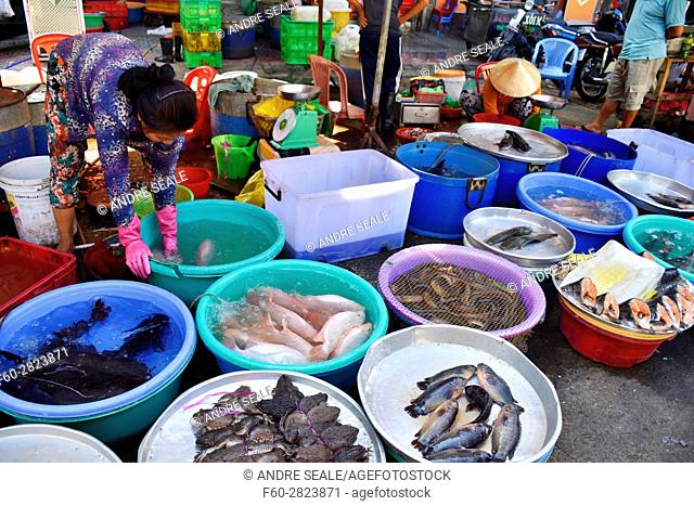 Seafood market on the streets of the Chinese District, Ho Chi Minh City, Vietnam