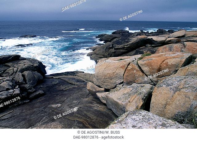 A section of the Costa da Morte (Coast of Death) near Muxia, Cape Finisterre, Galicia, Spain