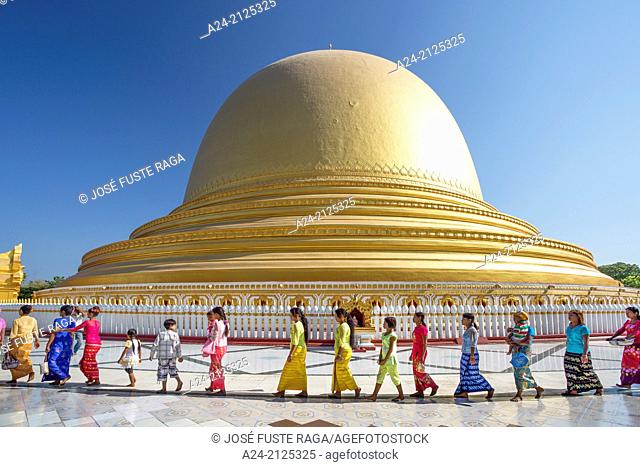 Myanmar , near Mandalay , Sagaing City, Kaung Hmu Taw Pagoda