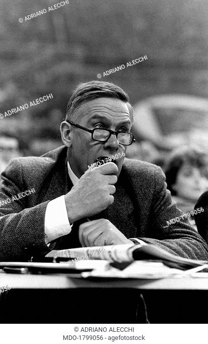 Portrait of Italian labour leader and politician Bruno Trentin smoking a pipe. 1980s