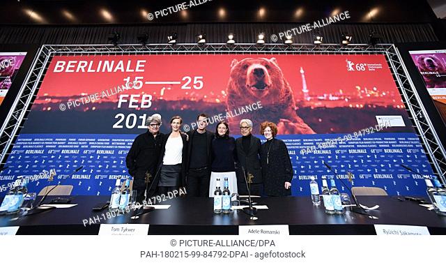 15.02.2018, Berlin: Berlinale, Fototermin, Internationale Jury: photographer Espanola Chema Prado (L-R), actress Cecile de France