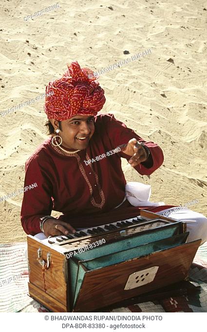 folk musician , rajasthan , india , MR  NO  657 B