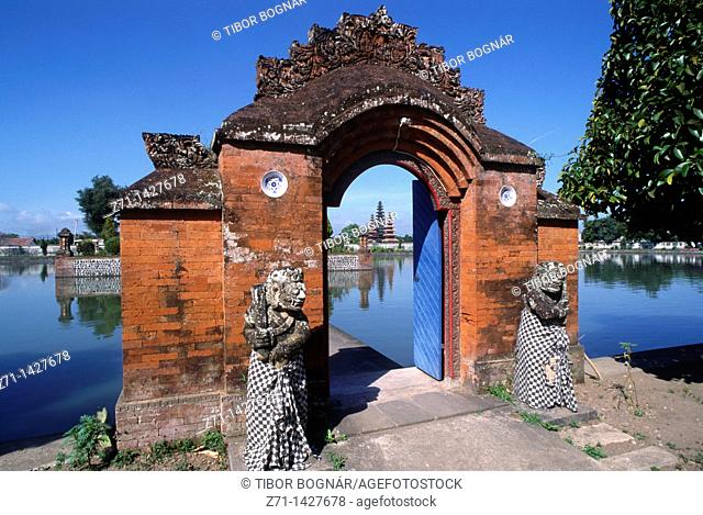 Indonesia, Lombok, Cakranegara, Mayura Palace