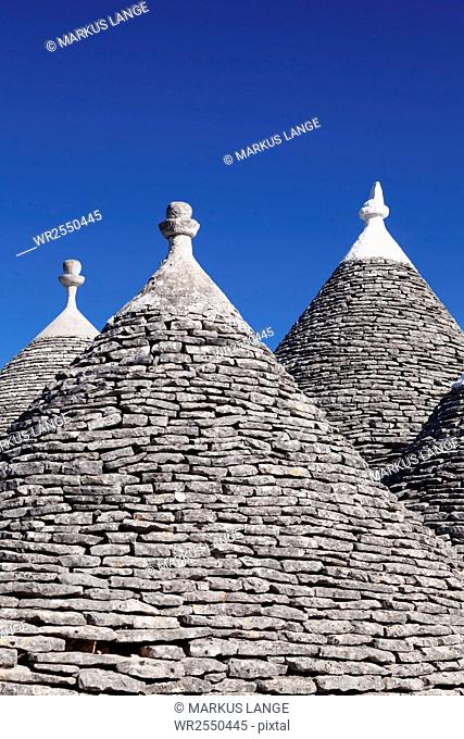 Trulli, traditional houses, Rione Monti area, Alberobello, UNESCO World Heritage Site, Valle d'Itria, Bari district, Puglia, Italy, Europe