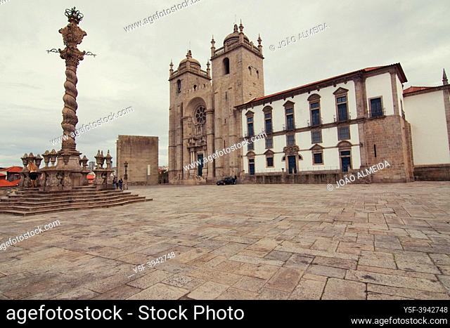 The main church of Porto and the surrounding square