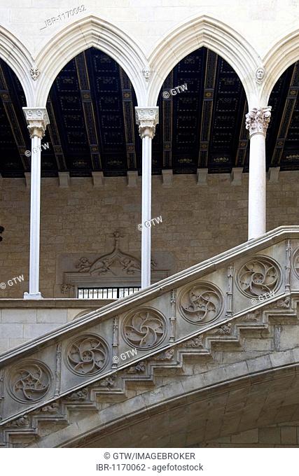 Gothic courtyard and stairs, Palau de la Generalitat, Plaza Sant Jaume, Gothic District, Barcelona, Catalonia, Spain, Europe