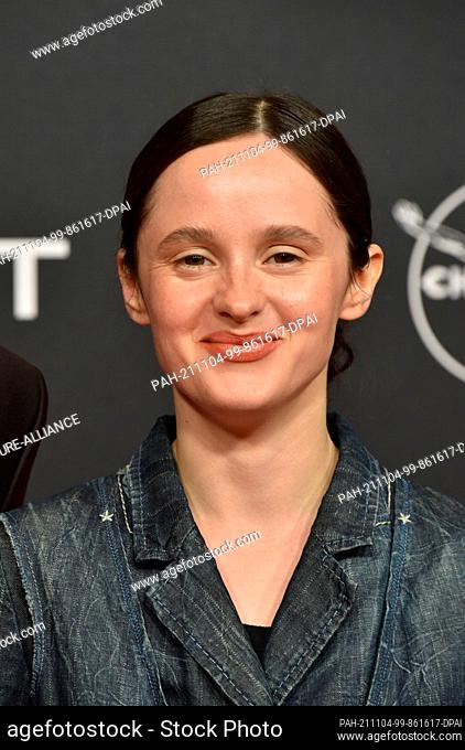 25 October 2021, North Rhine-Westphalia, Cologne: Actress Maresi Riegner arrives for the screening of the film Monte Verita - The Intoxication of Freedom as...