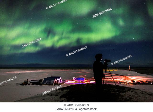 Photographing the Aurora Borealis or Northern lights, Jokulsarlon, Breidamerkurjokull, Vatnajokull Ice Cap, Iceland