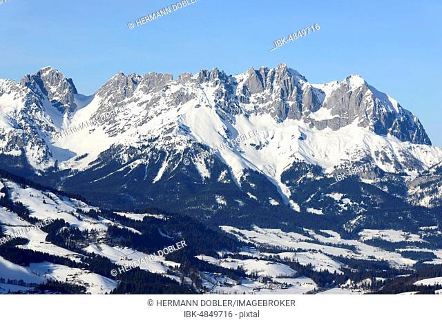 Snow-covered mountain massif Wilder Kaiser in winter with Ellmauer Tor, Ackerlspitze and Maukspitze, Kitzbüheler Alps, Tyrol, Austria