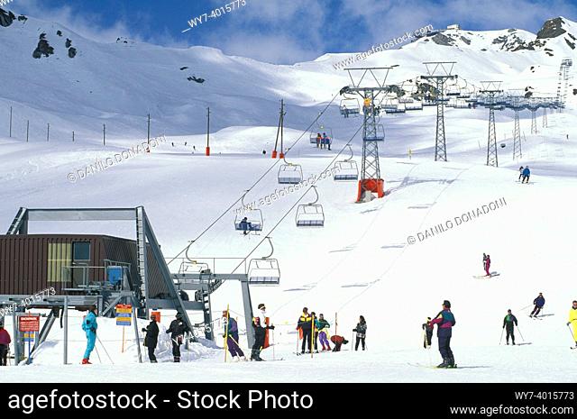 la chaux skiing slopes, verbier, switzerland