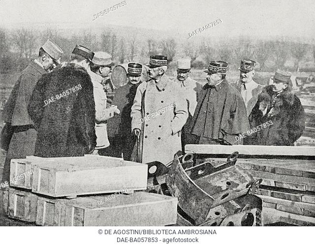 Inspection of the Minister of War and commander-in chief of the French troops: left to right, General Joseph Alfred Micheler (1861-1931)