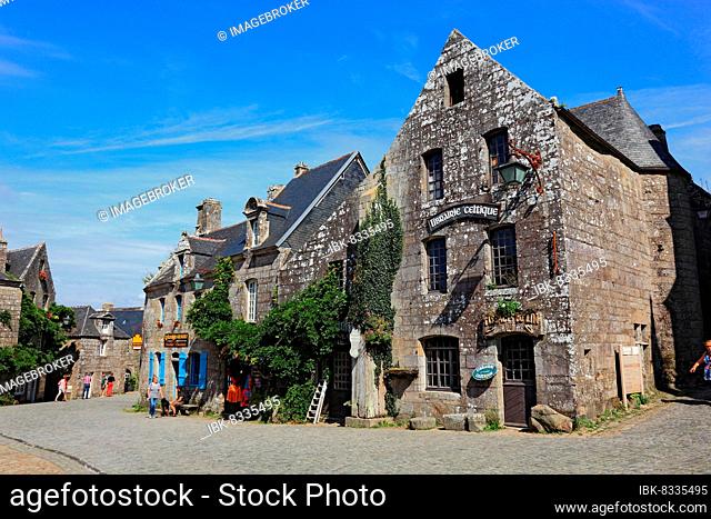 Houses in the medieval village of Locronan, one of the Plus beaux villages de France Most beautiful villages in France, Brittany, France, Europe