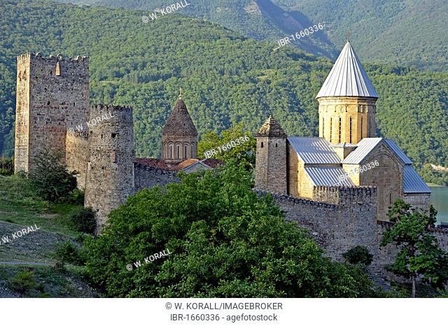 Church of the Assumption and defence tower, the upper castle of Ananuri Fortress, Shinwali, Georgian Military Road, Georgia, Western Asia