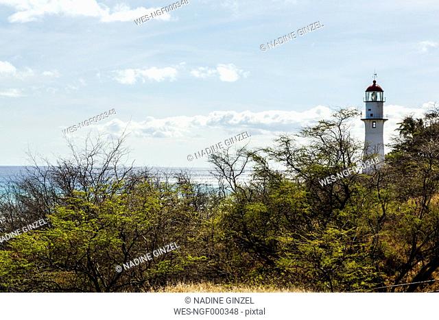 USA, Hawaii, Oahua, lighthouse and sea