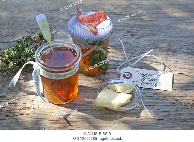 Thyme jelly with apple juice