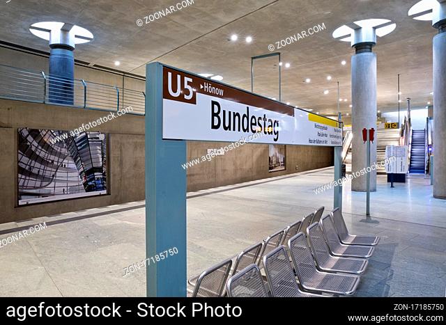 U-Bahnhof Bundestag, Regierungsviertel, Berlin-Mitte, Berlin, Deutschland, Europa