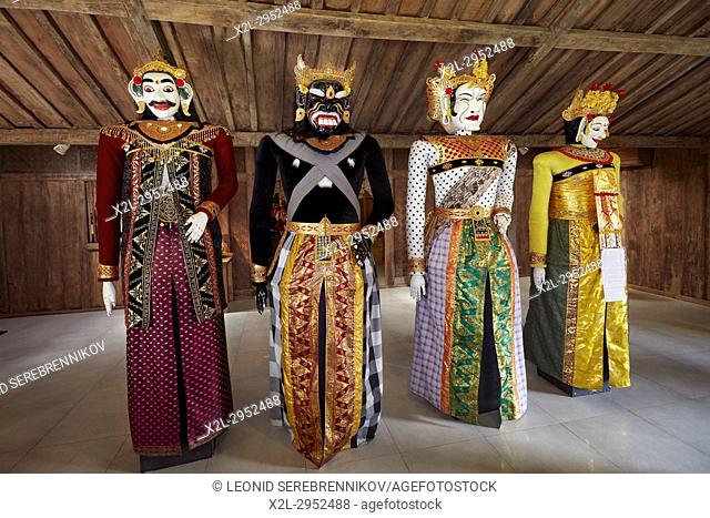 Barong Landung, traditional Balinese puppets. Setia Darma House of Masks and Puppets, Mas, Ubud, Bali, Indonesia