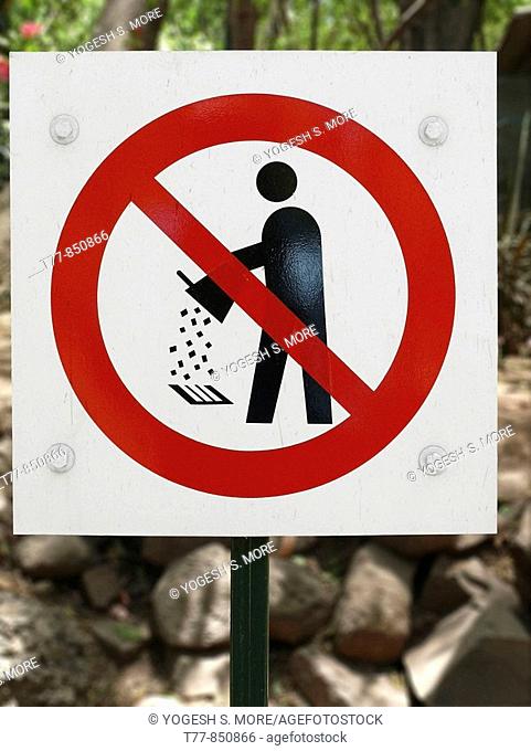Do not throw litter signboard