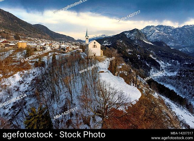 Italy, province of Belluno, Valle di Cadore, church of San Martino built above the rock