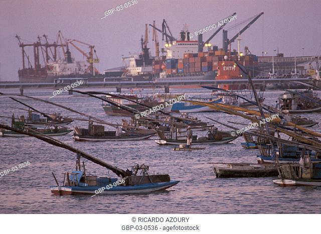 Photo illustrated the sea and boats, pier, sea, ships, loading, unloading, trailer work