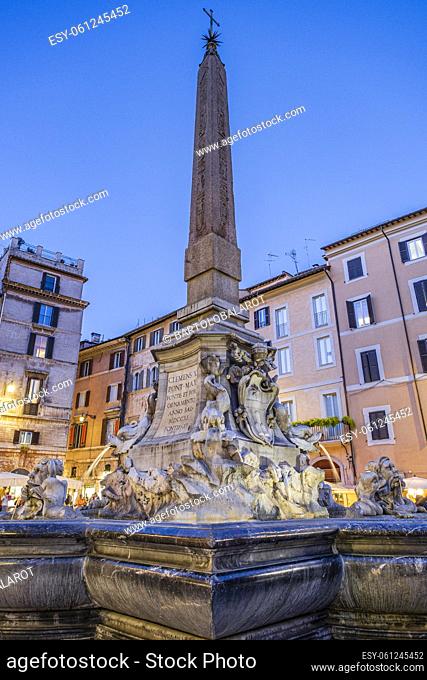 Dolphin fountain, designed by Giacomo della Porta in 1575 commissioned by Pope Gregory XIII Boncompagni, Piazza della Rotonda, Rome, Lazio, Italy