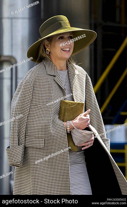 Queen Maxima of The Netherlands at Smit & Zoon in Weesp, on May 26, 2021, to visit the company specialized in products for leather processing