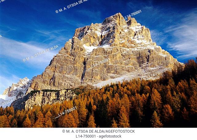 Mount Pelmo (3168 m), Forcella Staulanza (1773 m), Dolomites, Italy