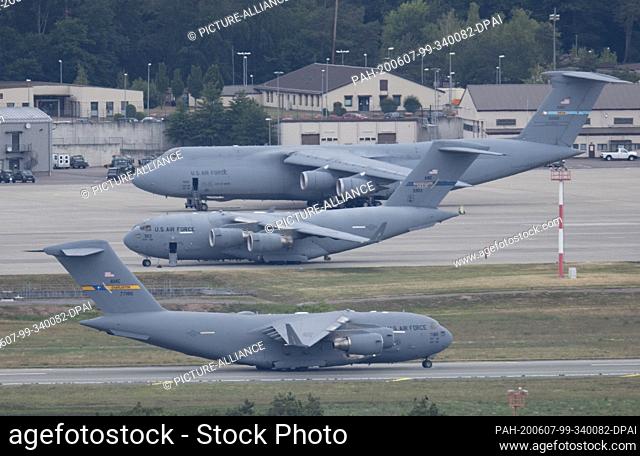 07 June 2020, Rhineland-Palatinate, Ramstein: A US military aircraft rolls to take off from the US Airbase Ramstein. According to various media outlets