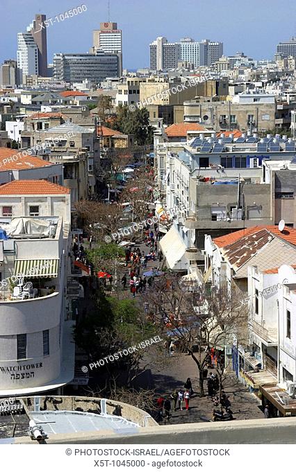 Nachlat Binyamin street as seen from the Shalom tower