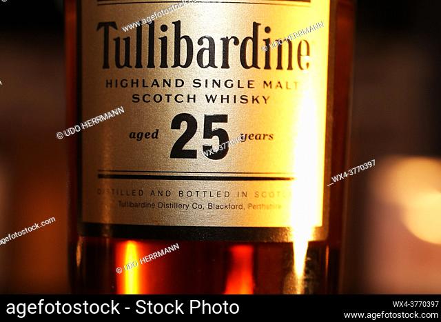 Close up of bottle of Whiskey Tullibardine Single Malt 25 Years