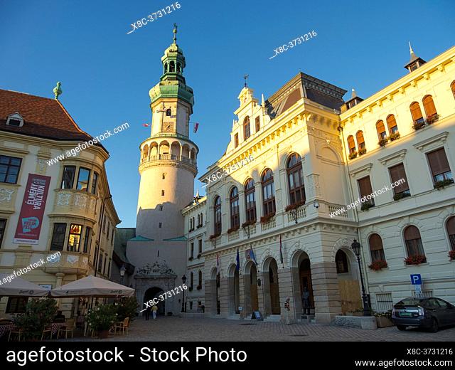 Firewatch Tower (Tueztorony), the landmark of Sopron, and the town hall at main square. Sopron in Transdanubia in the west of Hungary close to the border with...