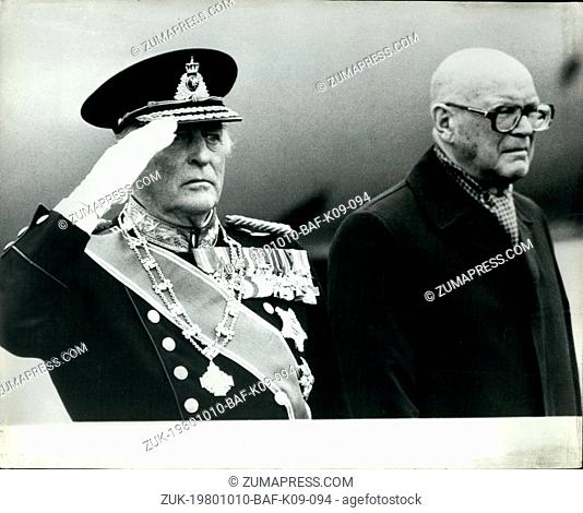 Oct. 10, 1980 - King Olav of Norway in Heisinki.: King Olav of Norway and his President Urho Kekkonen who greeted him on his arrival in Helsinki for the start...