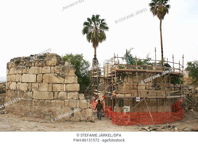 A view of the ruins of the Caliph's palace, photographed at the shores of the lake Genezareth in Chirbat al-Minja, Israel, 29 November 2016