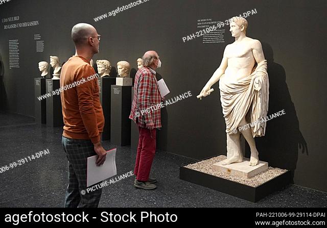 PRODUCTION - 06 October 2022, Hamburg: A statue of Augustus, on loan from the museum in Arles, is on display in the exhibition ""The New Images of Augustus