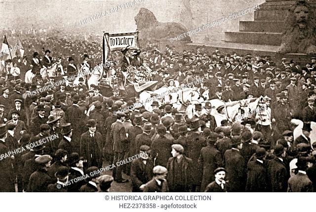 Procession to welcome the early release of suffragettes from prison on 19 December 1908. Procession in Trafalgar Square to welcome Emmeline Pankhurst...