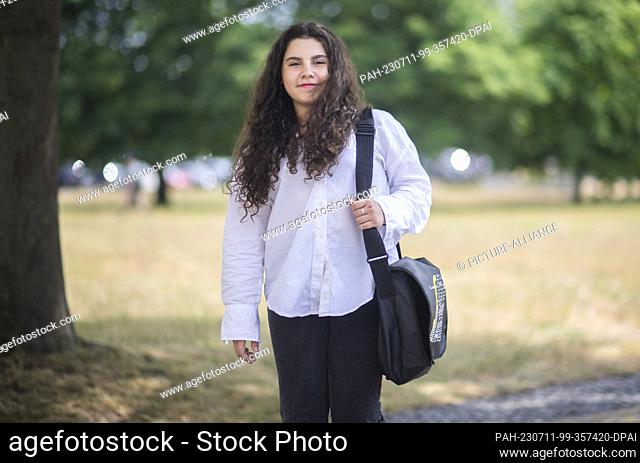 21 June 2023, Lower Saxony, Hanover: Adela Poteri goes to Leibniz University in Hanover. The highly gifted 13-year-old actually goes to high school