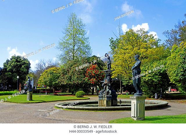 Jardim Do Palacio Do Cristal, Brunnen, Statuen, Bäume, Blüten