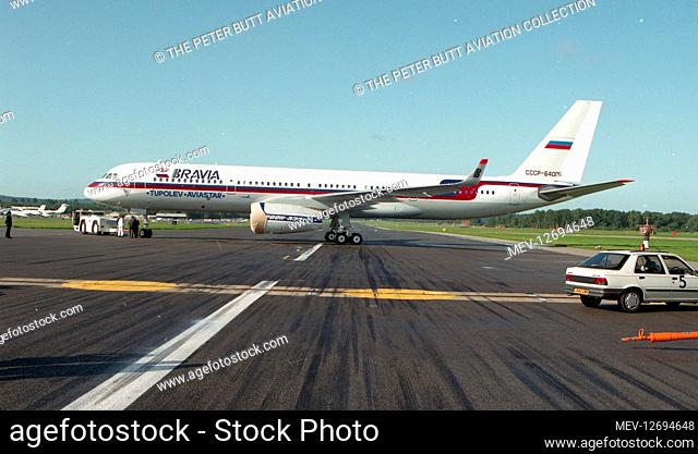 Farnborough 92 - Tupolev Tu-204-120 - CCCP-64006 (MSN: 1450743164006) - powered by Rolls-Royce RB.211-535 engines