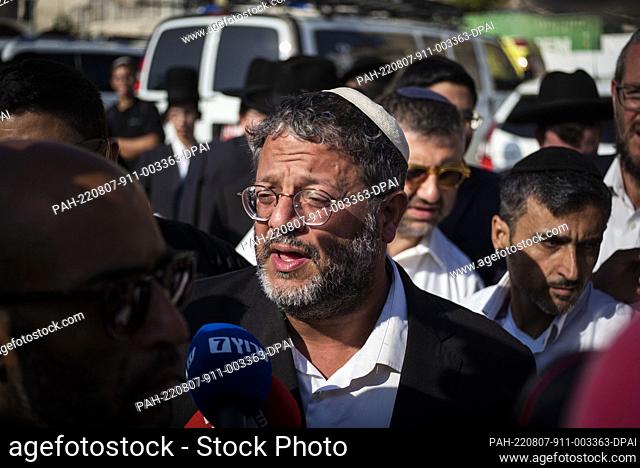 07 August 2022, Israel, Jerusalem: Itamar Bengvir, leader of the Israeli far-right party Otzma Yehudit, speaks to the media as he enters the Al Aqsa compound...