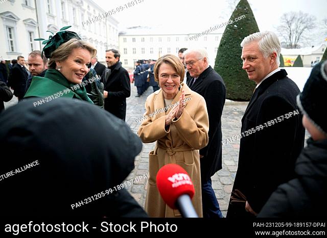 05 December 2023, Berlin: Queen Mathilde of Belgium (l-r), Elke Büdenbender, Federal President Frank-Walter Steinmeier and King Philippe of Belgium walk away...